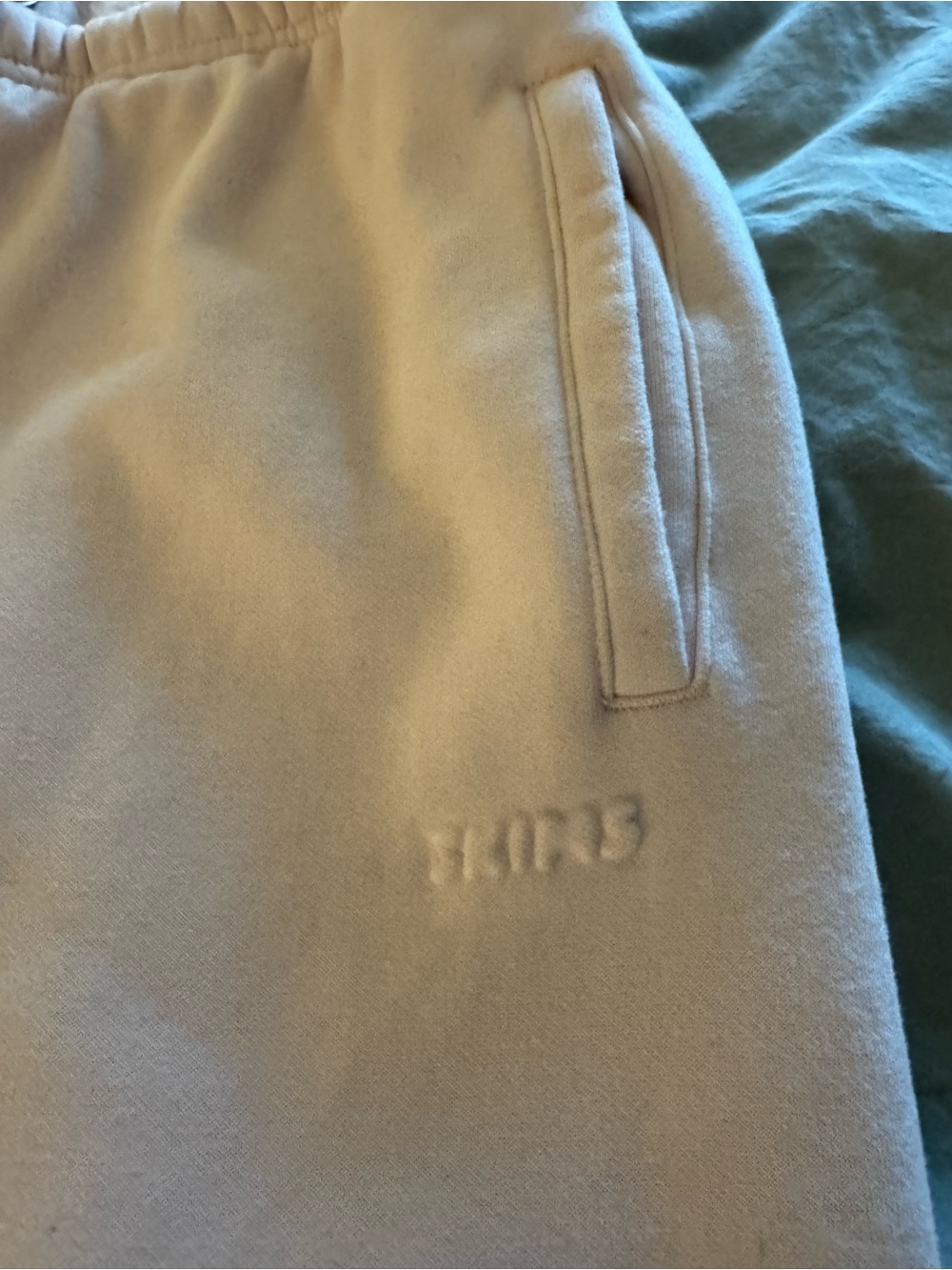 Skims Cropped Hoodie & Jogger Set in Light pink. Ladies small NWT - Picture 10 of 11